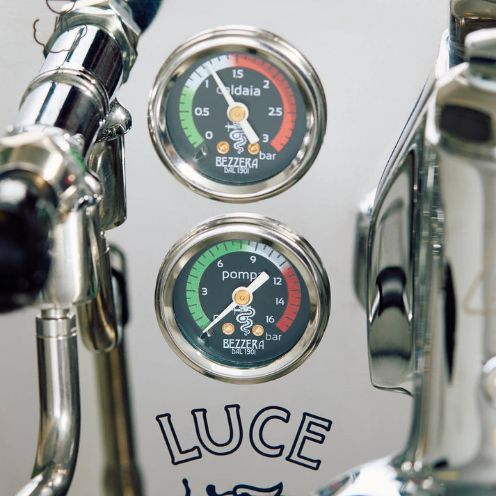 PID display and pressure gauges on the Bezzera Luce S PID