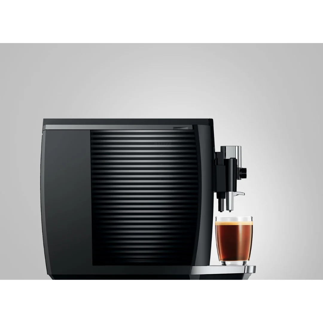 Detailed view of the JURA E8 in Black