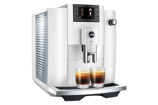 JURA E6 coffee preparation detail